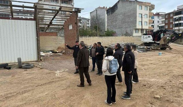 İncelemelerde Bulundu